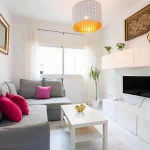 Apartamento Holidays2malaga Carrera Capuchinos Free Parking Aircon Downtown, Málaga