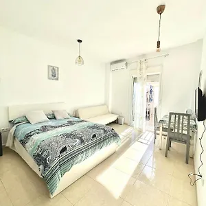 Apartamento Luna Ensuites Centro, Málaga