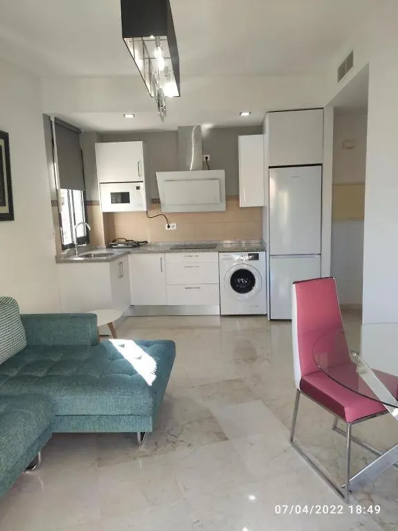 Larios Centro Triniad Suites Μάλαγα 0*,